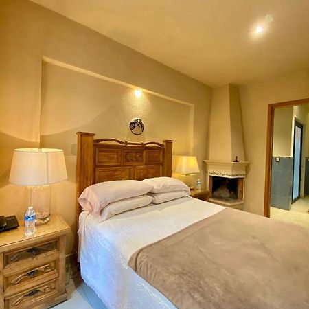 Hotel Tierra De Sol Y Luna Альенде Экстерьер фото