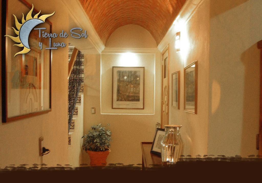 Hotel Tierra De Sol Y Luna Альенде Экстерьер фото